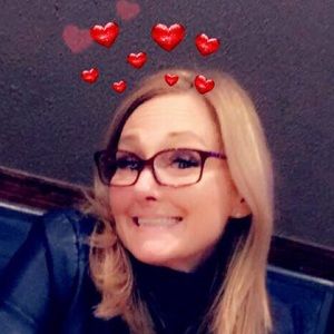 Meet your Posher, Angelique